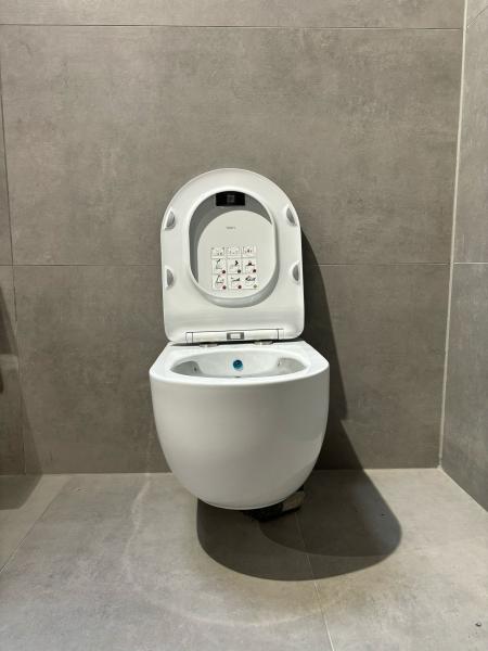 VOKHA Rimmless Design Hänge-WC(Bidet-taharet Funktion) Weiß Toillette Mit Heiß-/Kaltwasser Armatur VOKHA Rimmless Design Hänge-WC(Bidet-taharet Funktion) Weiß Toillette Mit Heiß-/Kaltwasser Armatur